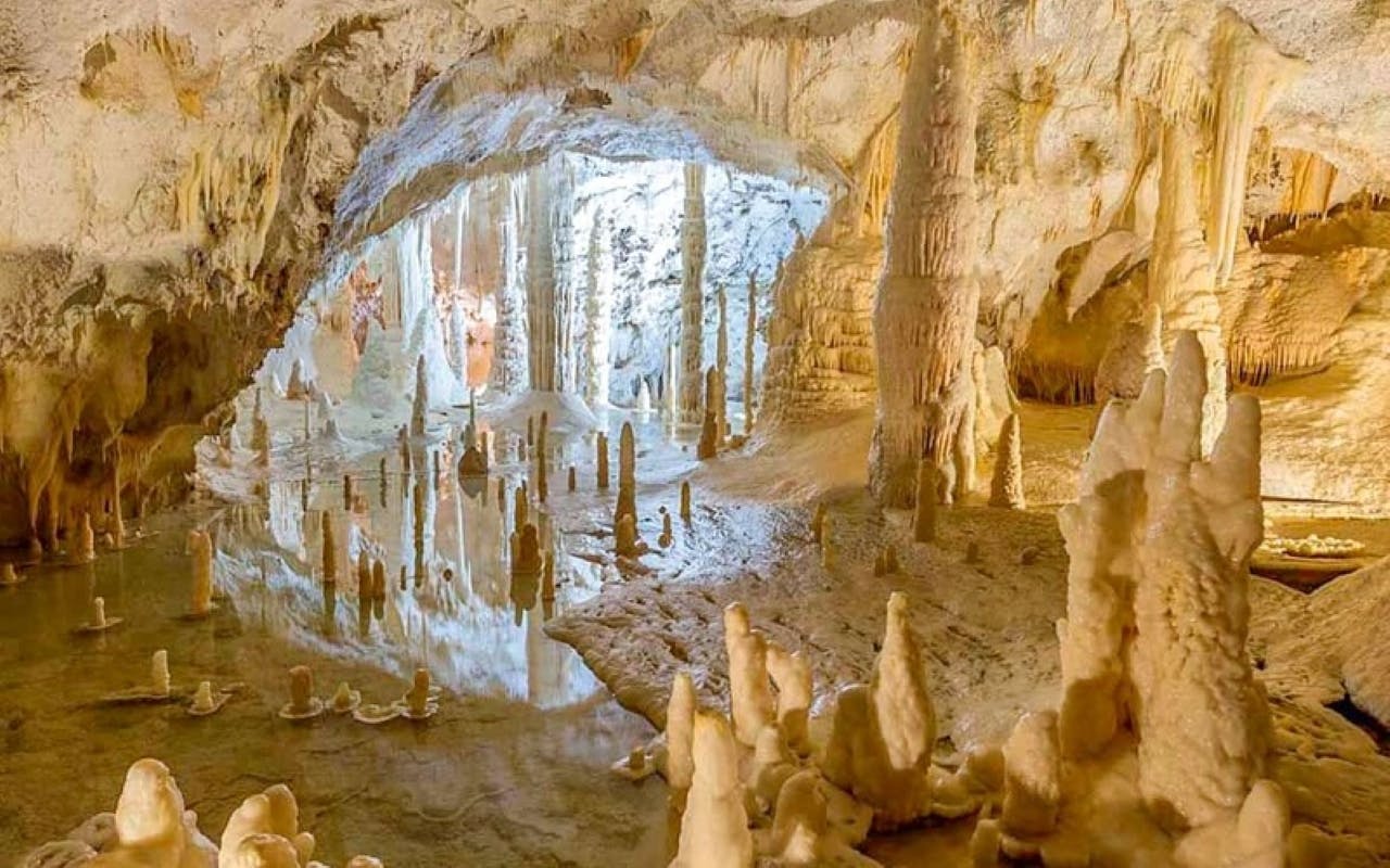 Visita guidata pomeridiana alle Grotte di Frasassi
