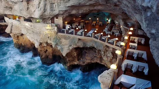 Valle d'Itria, Polignano, Ostuni and Locorotondo audioguided tour