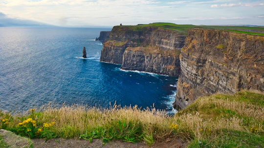 The Cliffs of Moher and Galway guided tour in Spanish