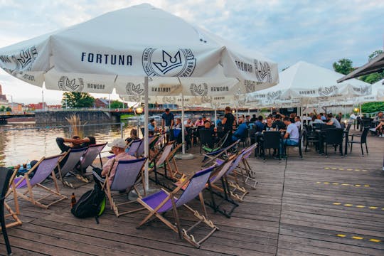 Crucero por el río en Breslavia con bebida de bienvenida y música