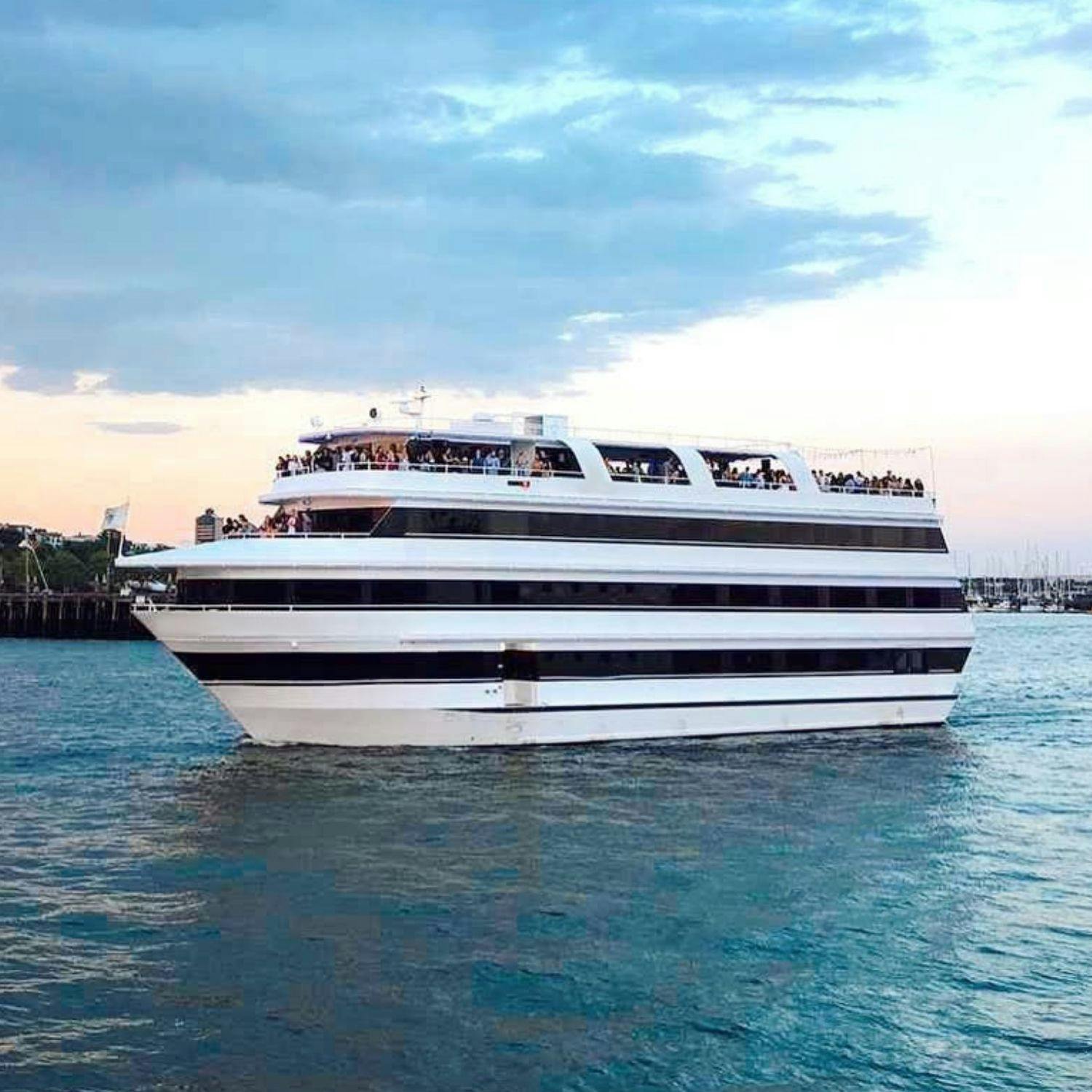 Clearwater daytime or evening cruise on the StarLite Infinity