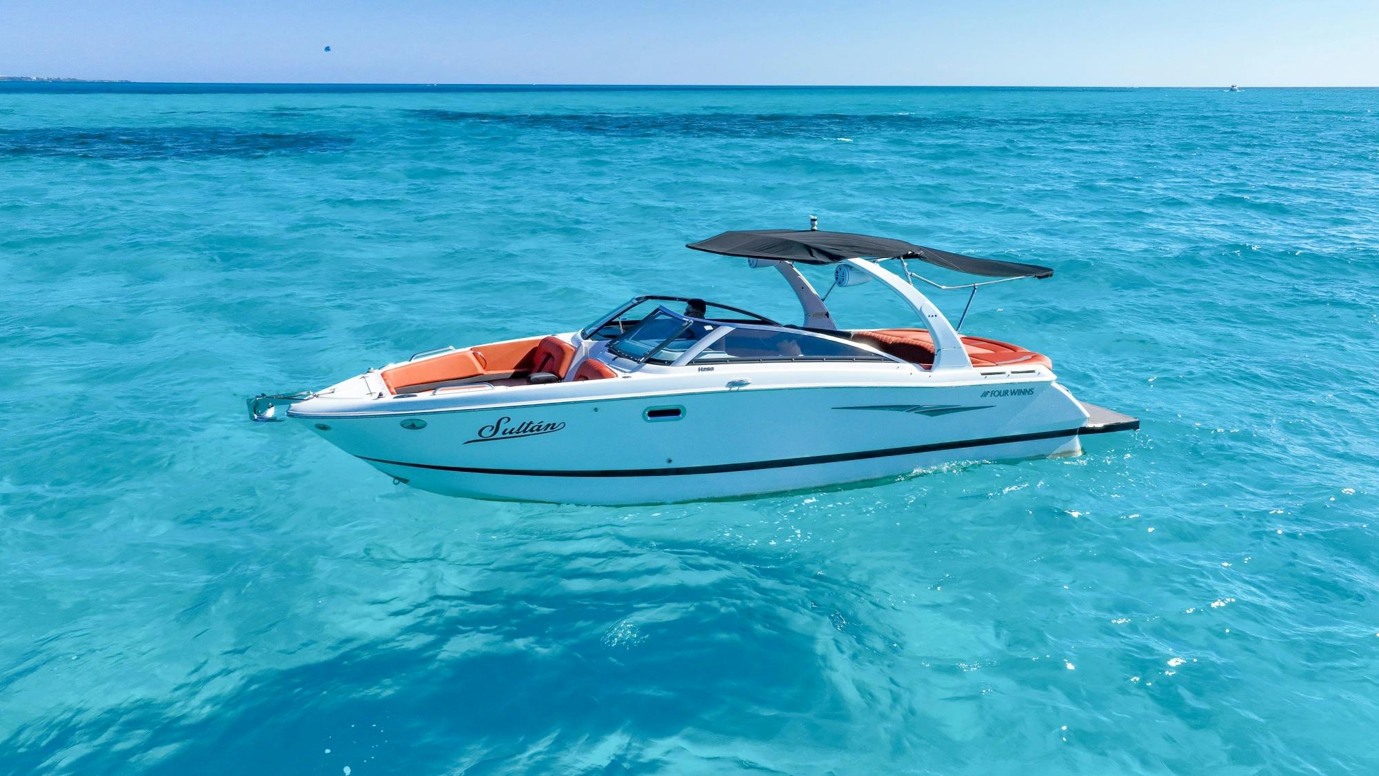 Private yacht charter in Cancun