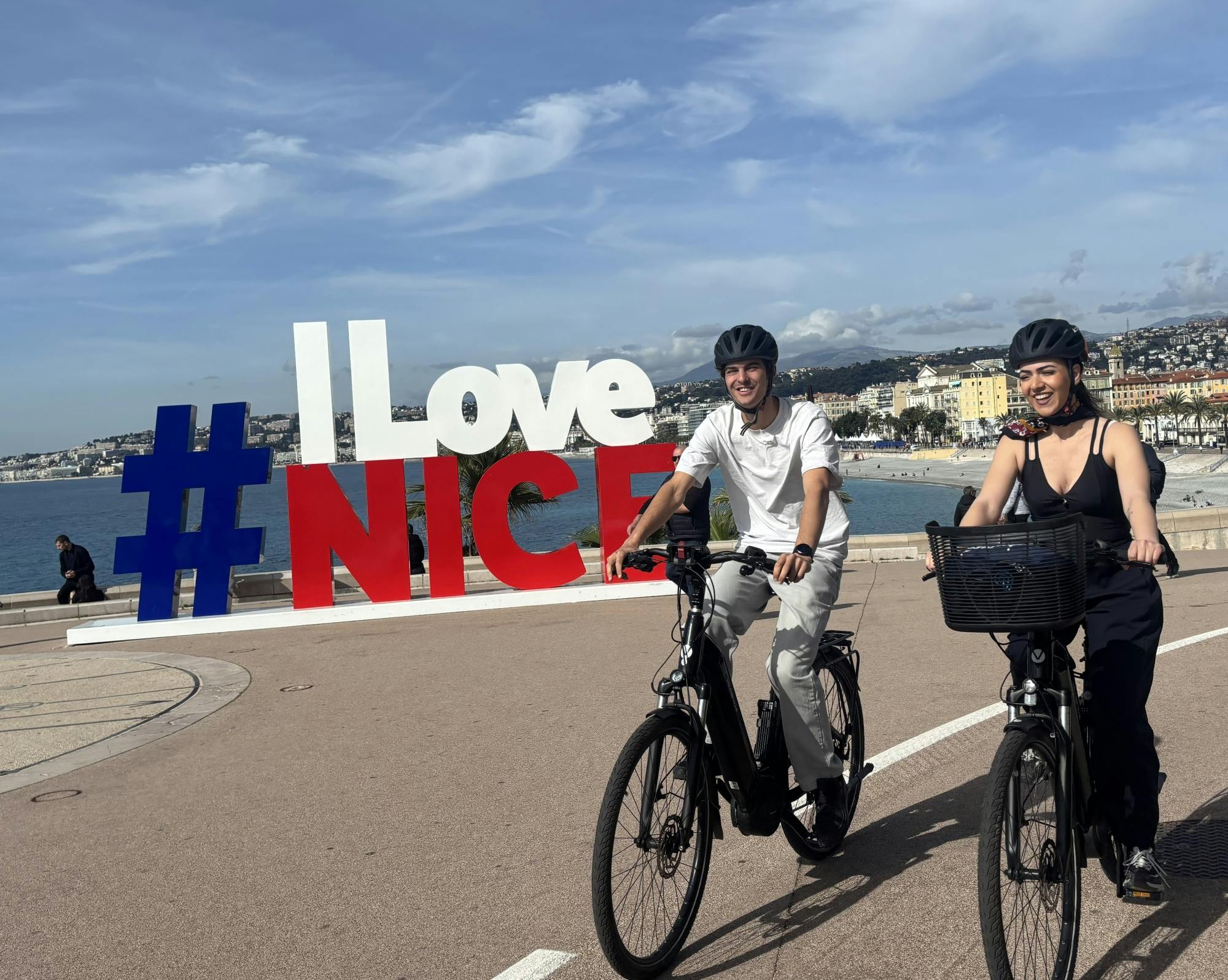 Visita guiada en bicicleta por los lugares más emblemáticos de Niza
