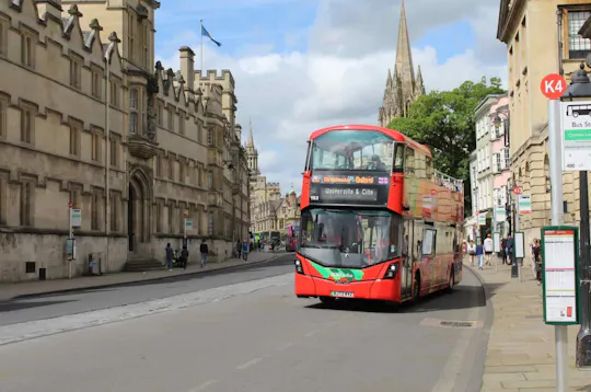 Oxford hop-on hop-off bus with Thames river cruise 24h or 48h tickets