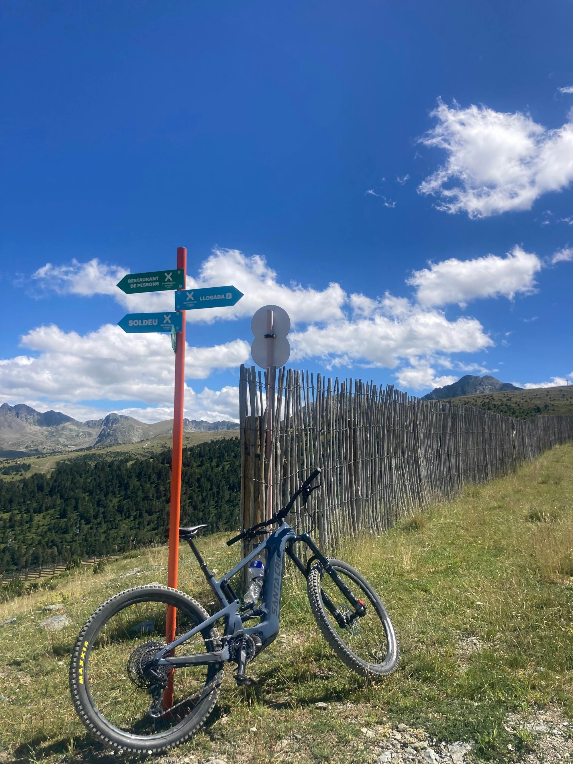 Guided e-bike adventure starting from Soldeu