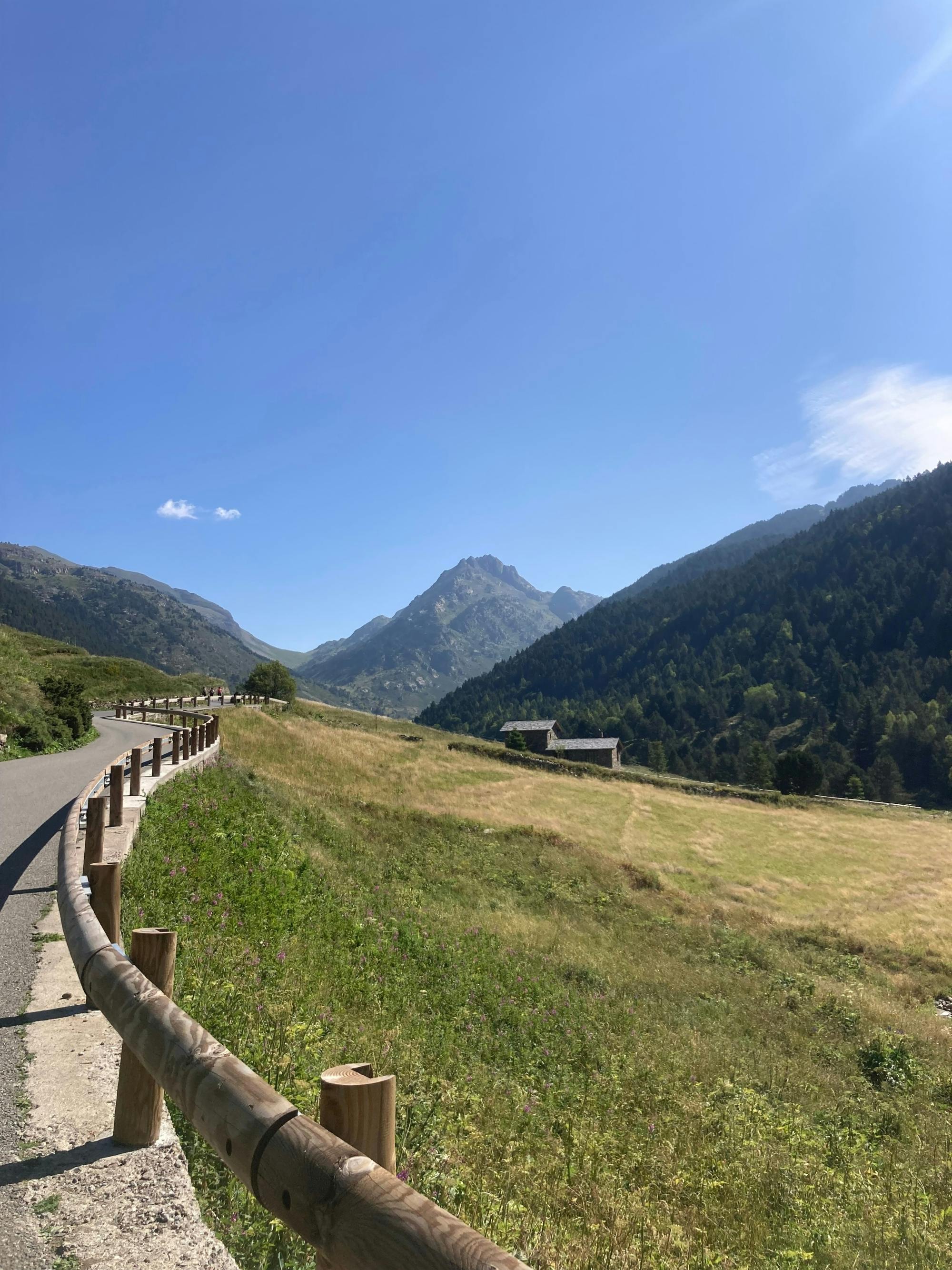 Guided e-bike adventure starting from Soldeu