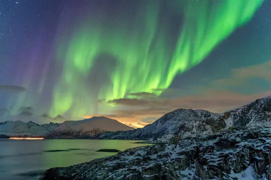 Northern lights bus tour with photoshoot from Tromsø