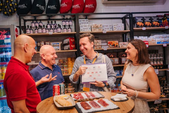 Visite gastronomique de Madrid avec tapas et boissons avec un local