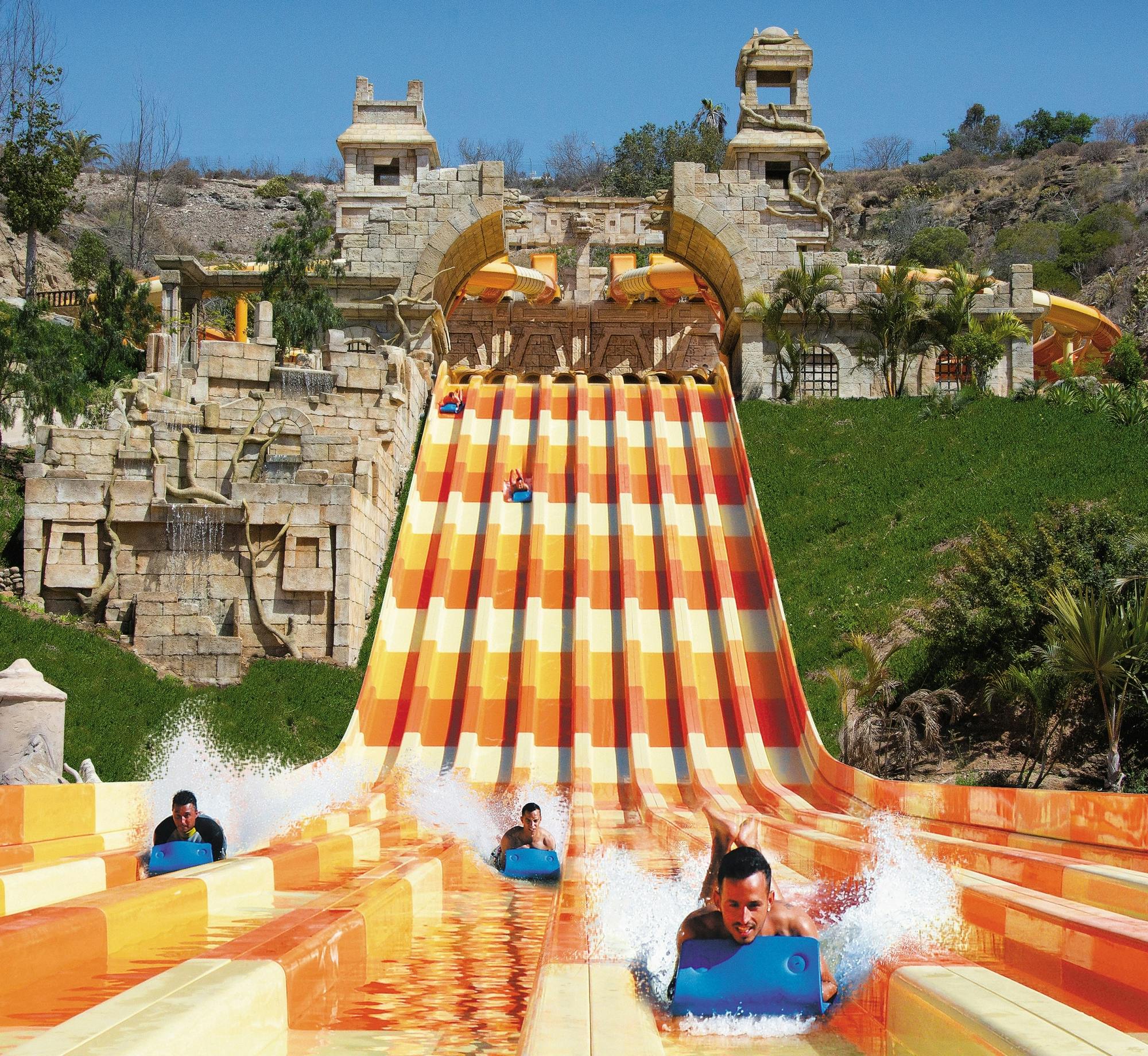 Aqualand and Palmitos Park transfer package