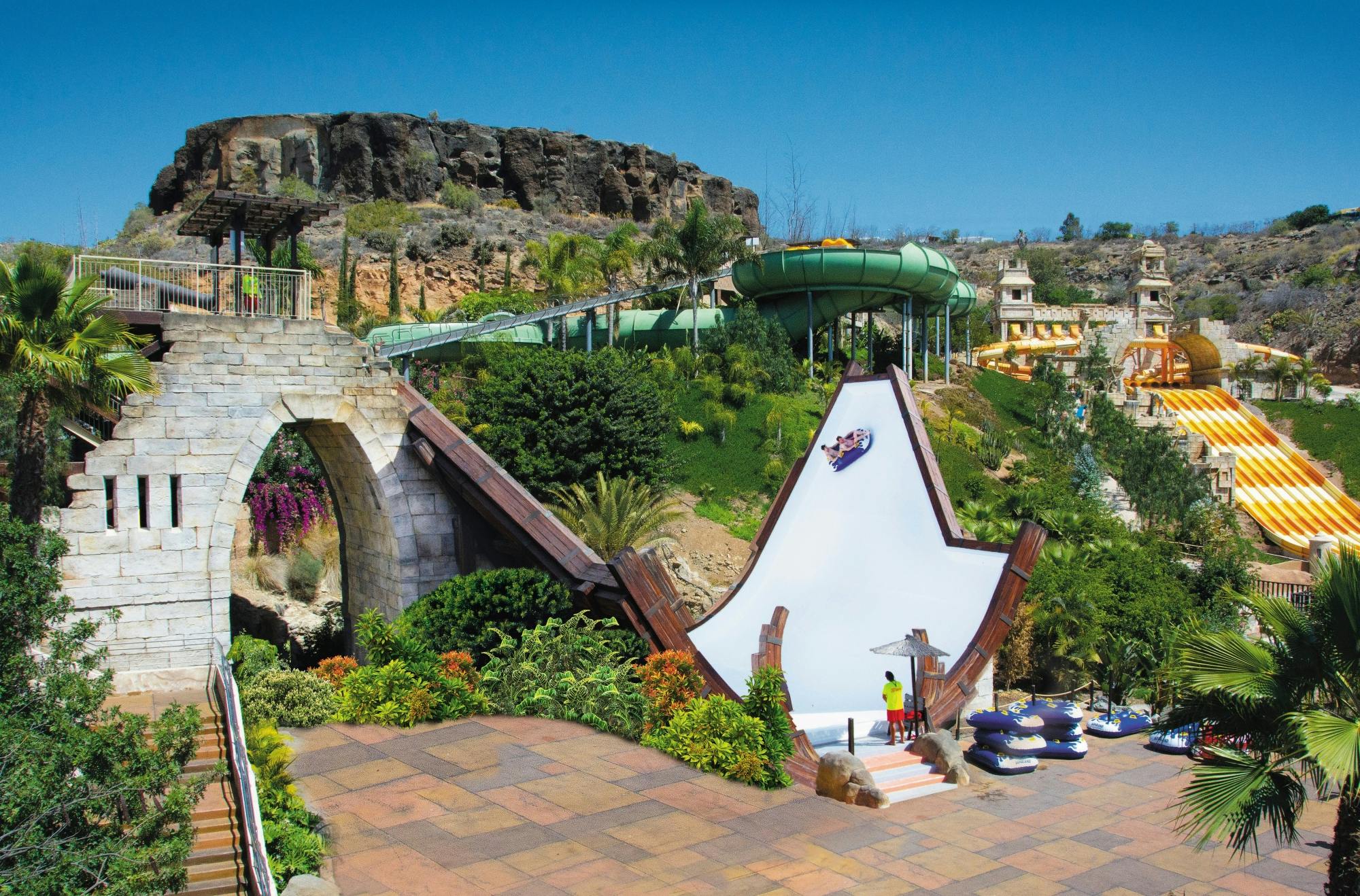 Aqualand and Palmitos Park transfer package