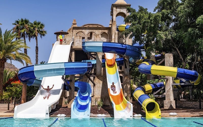 Aqualand and Palmitos Park transfer package