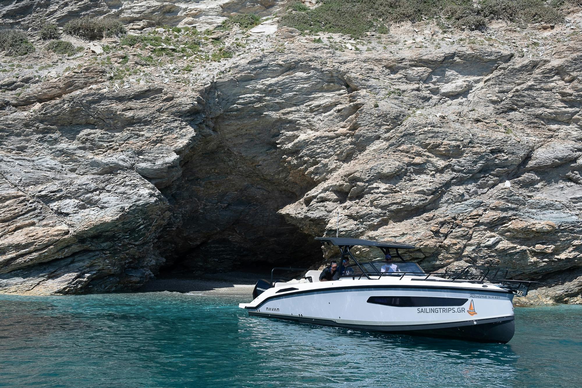 Heraklion coastline one-hour sailing tour