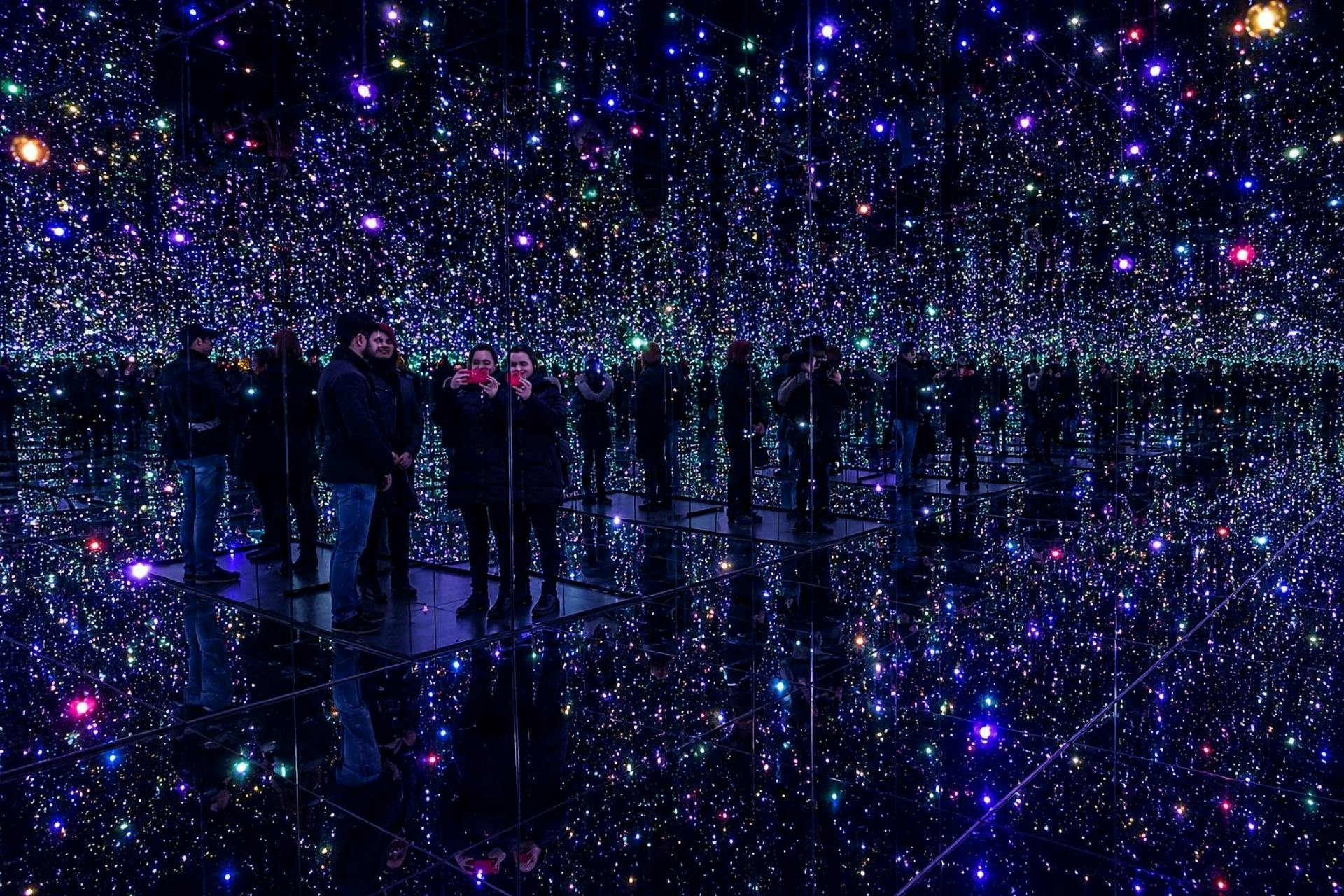 Bilet do Muzeum Cosmos Illusion z opcją ominięcia kolejki i eSIM-em