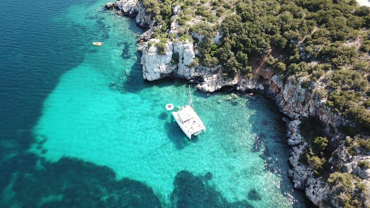 Catamarantocht van 3 uur in het Porto Conte-park vanaf Alghero