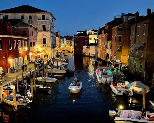 Passeio de barco ao luar e cruzeiro noturno em Chioggia