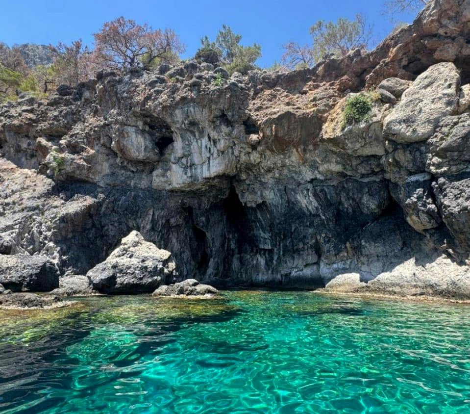 Half-day speedboat and snorkelling adventure in Karpathos