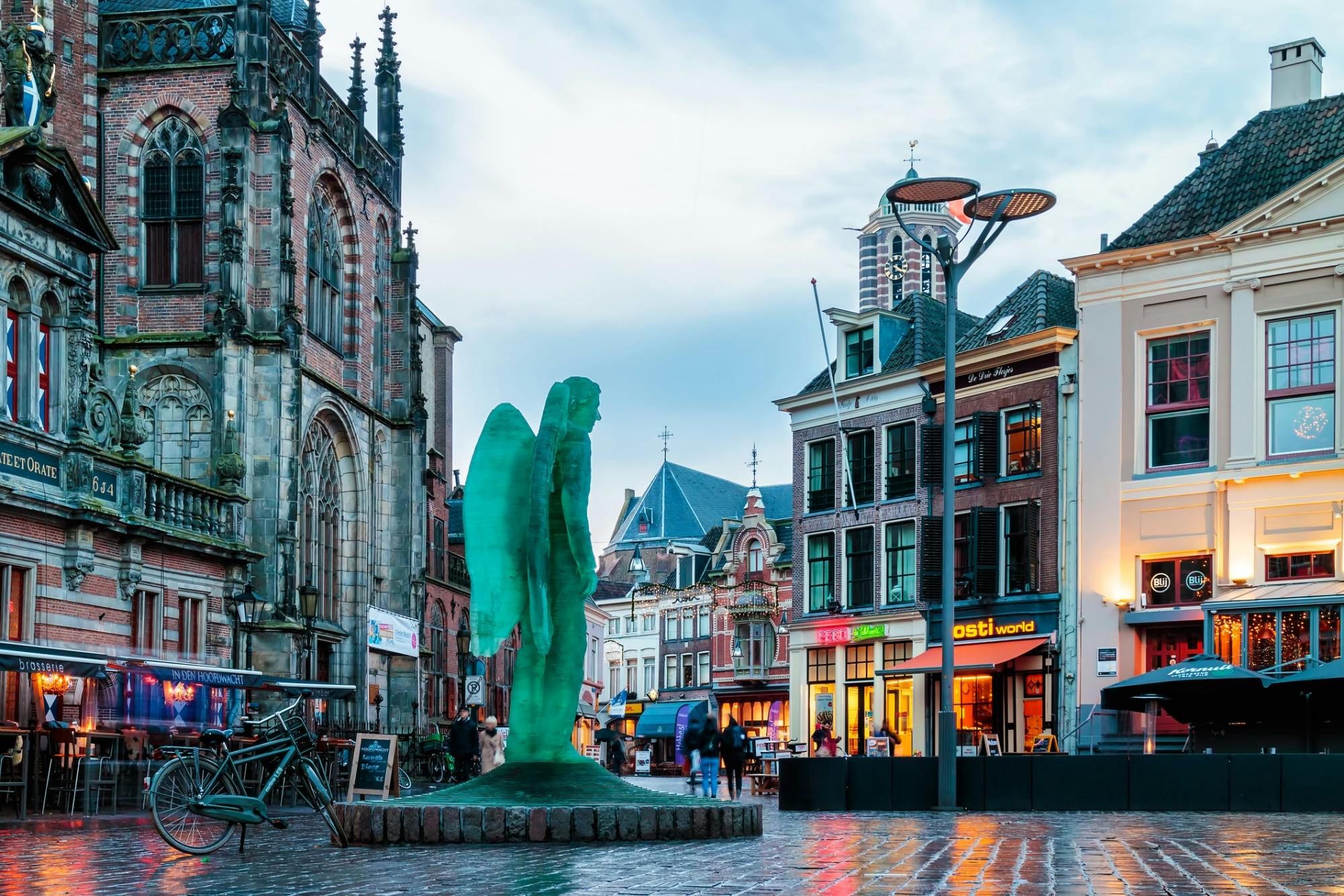 Zwolle audio walking tour with historic landmarks and hidden crown