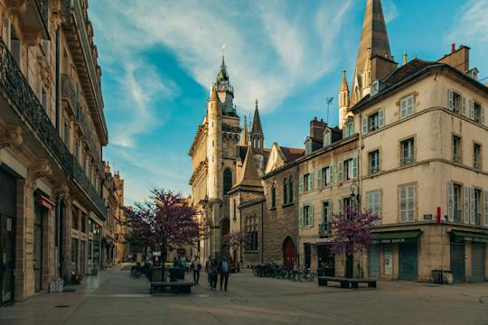 Audio-Rundgang durch Dijon: durch mittelalterliche Gassen und vorbei an Stadthäusern