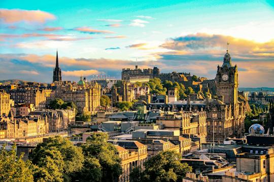 Tour audio-guidato a piedi di Edimburgo con visita al Castello di Edimburgo e alle attrazioni principali della città