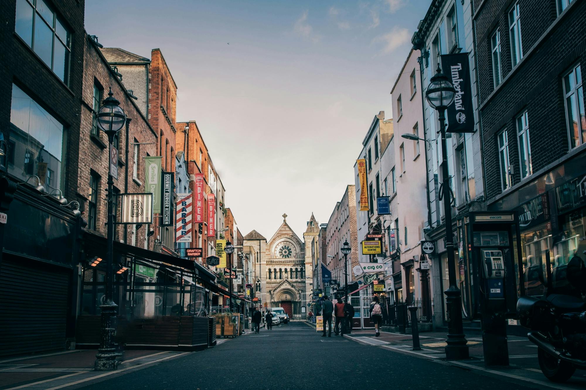 Dublin audio tour with literary heritage and historic landmarks