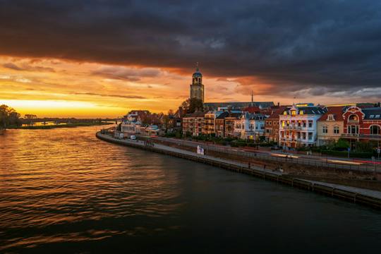 Visita guiada áudio a Deventer, com pontos de interesse histórico e património hanseático