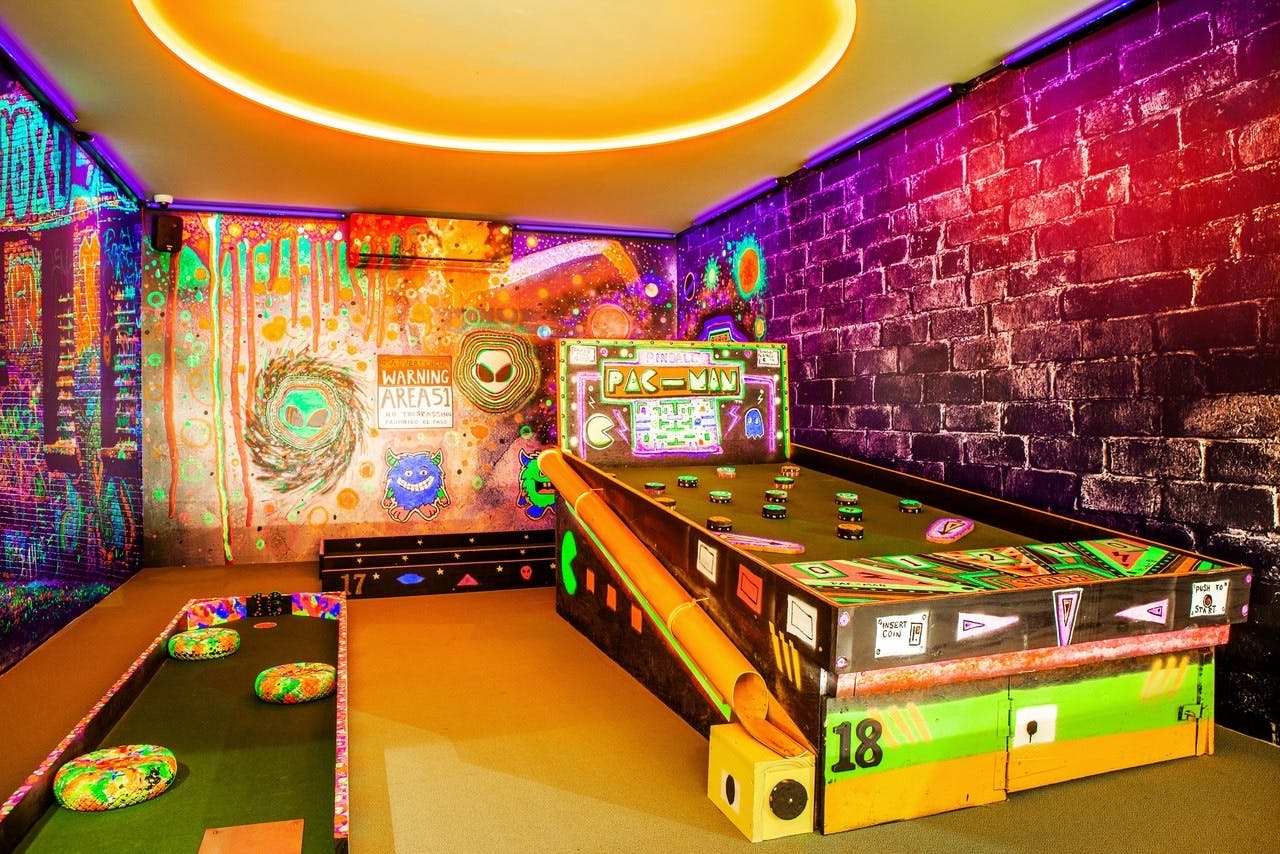 Verrücktes Indoor-Minigolf in Puerto del Carmen