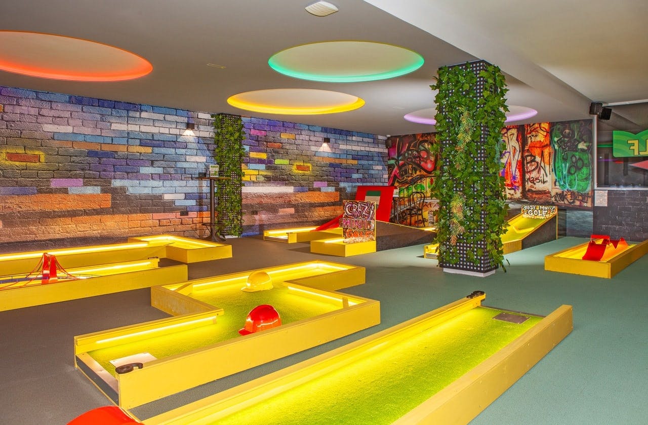 3PC_Spain_Lanzarote_Indoor_Crazy_Minigolf_in_Puerto_del_Carmen_03.jpeg