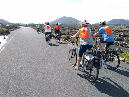 3PC_42772,_42774,_42776,_42802,_42813,_42817_Lanzarote_BIKE_SENSATION_02.jpg