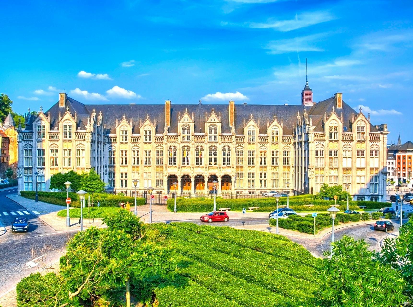Passeio a pé pelos pontos de interesse da cidade de Liège com um guia local