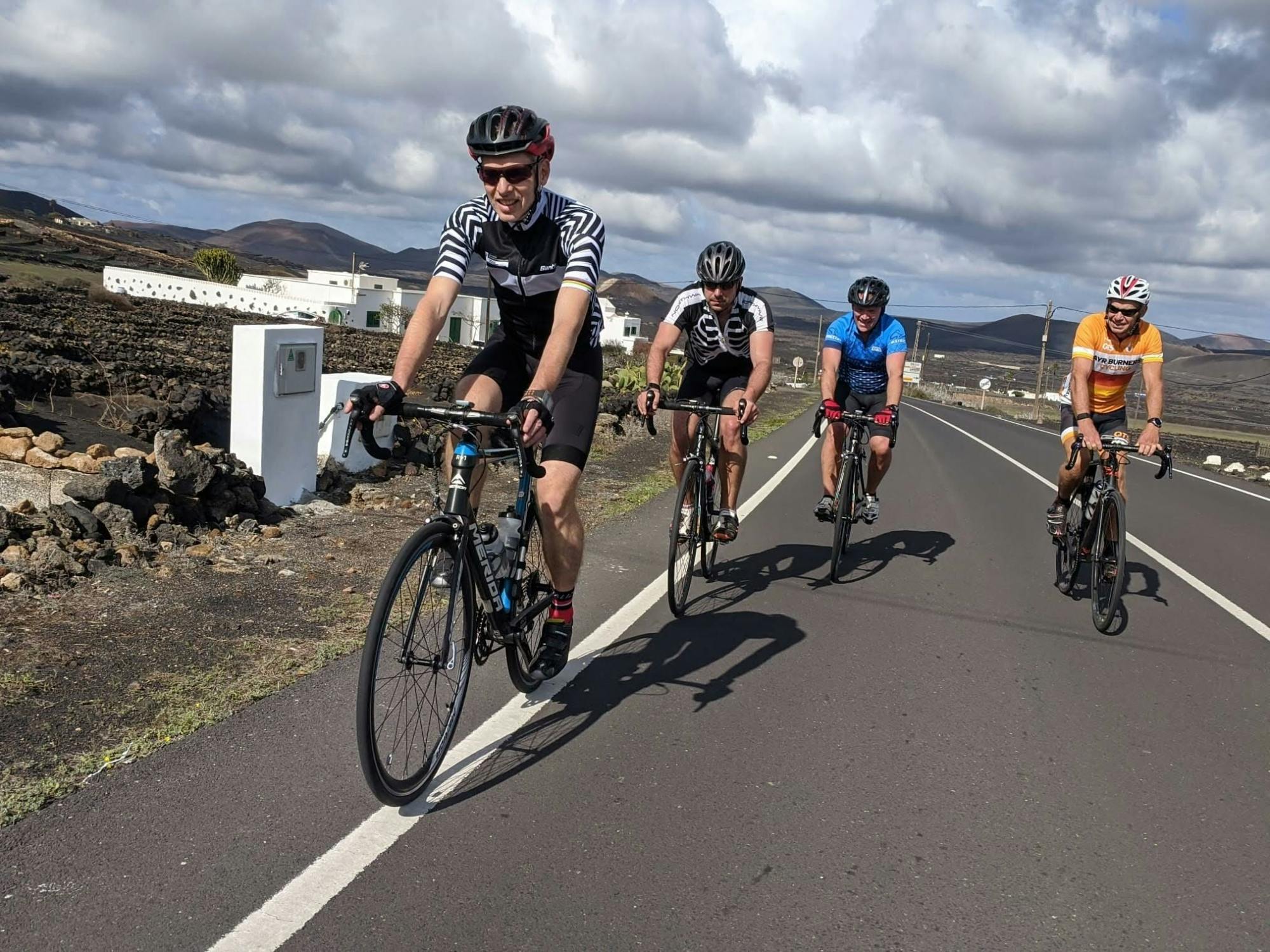 3PC_42772,_42774,_42776,_42802,_42813,_42817_Lanzarote_BIKE_SENSATION_11.jpg