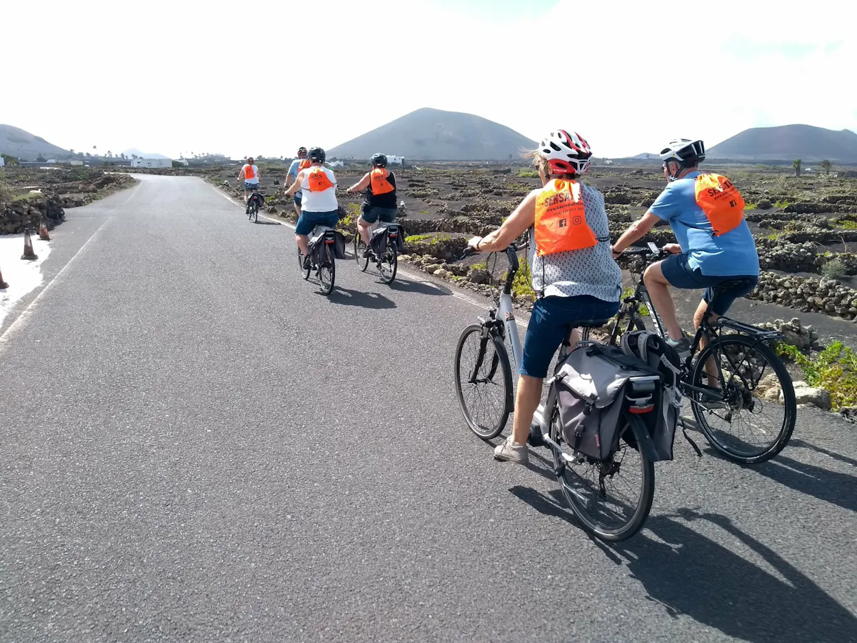 3PC_42772,_42774,_42776,_42802,_42813,_42817_Lanzarote_BIKE_SENSATION_02.jpg