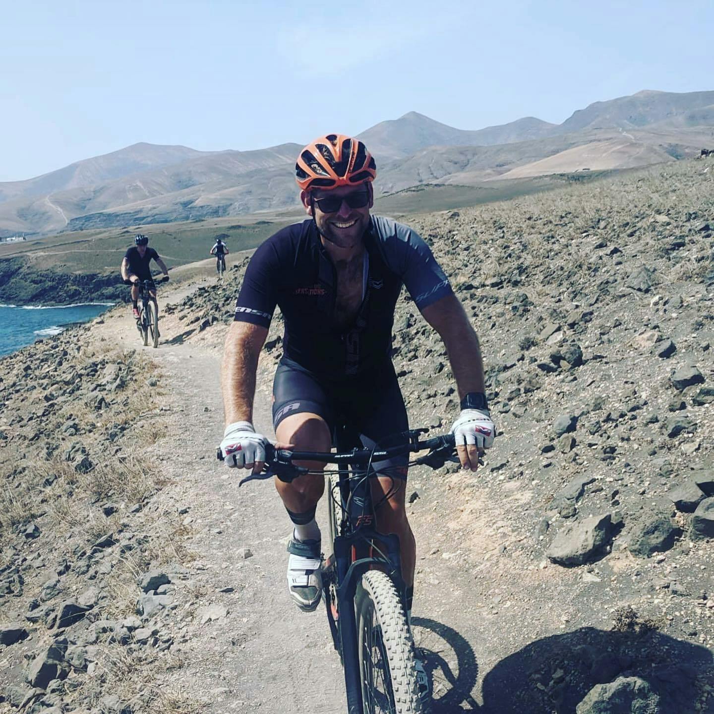 3PC_42772,_42774,_42776,_42802,_42813,_42817_Lanzarote_BIKE_SENSATION_16.jpg