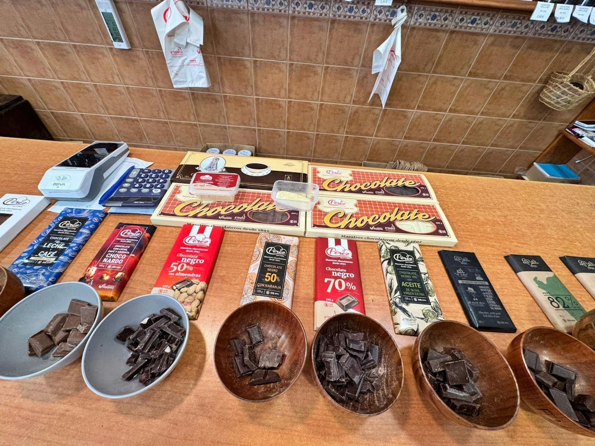 Rondleiding langs de chocoladefabrieken van Villajoyosa en bezoek aan het stadscentrum
