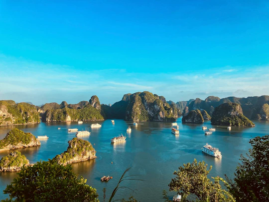 2-day boat cruise of Halong Bay from Hanoi with overnight in a private cabin