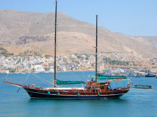 Paseo en barco por la Laguna Azul de Kos con motivo del Día Nacional de Bélgica