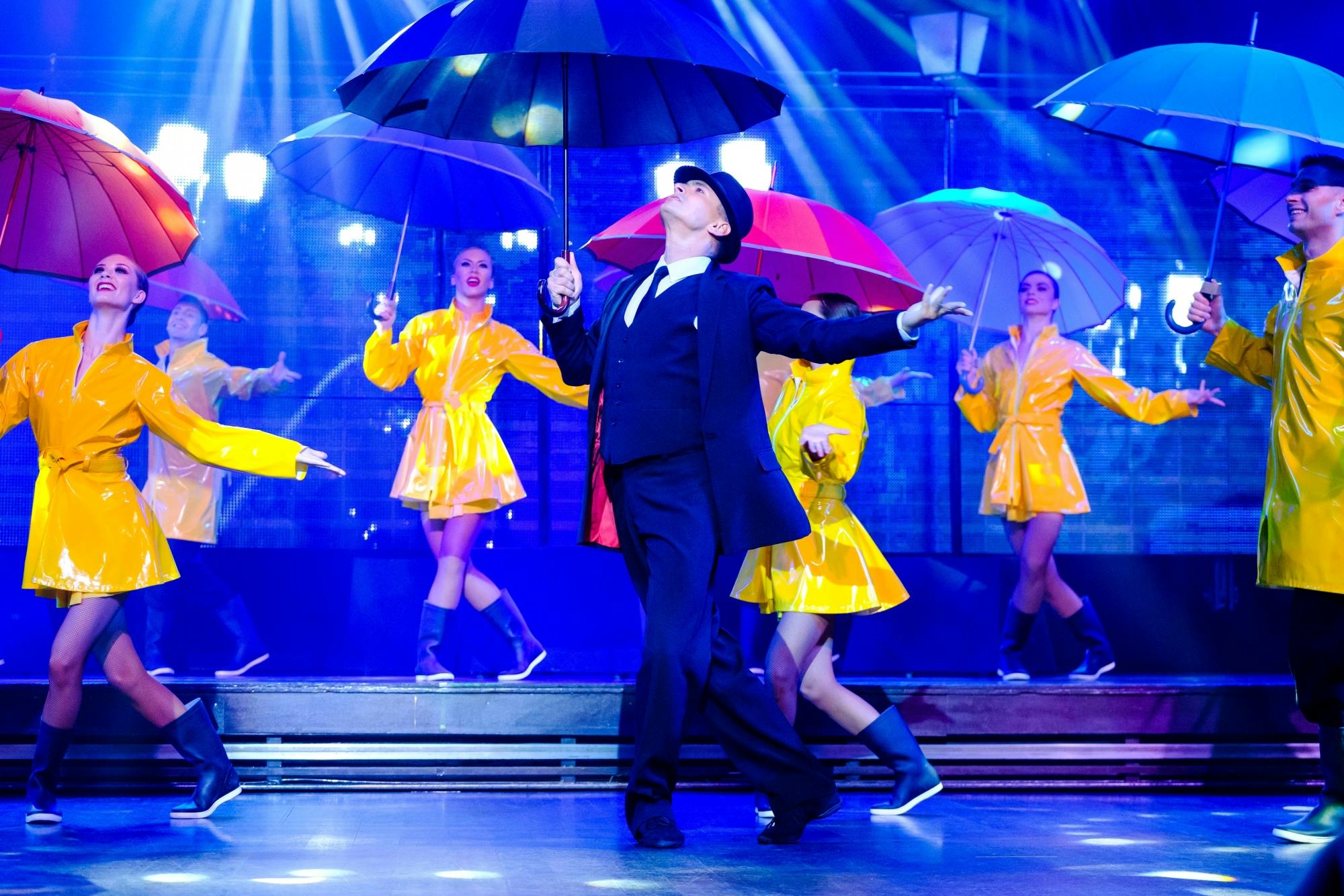 Benidorm Palace variety show with transport