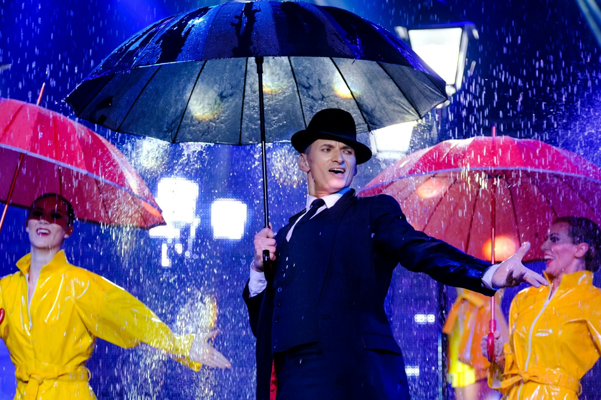 Benidorm Palace variety show with transport