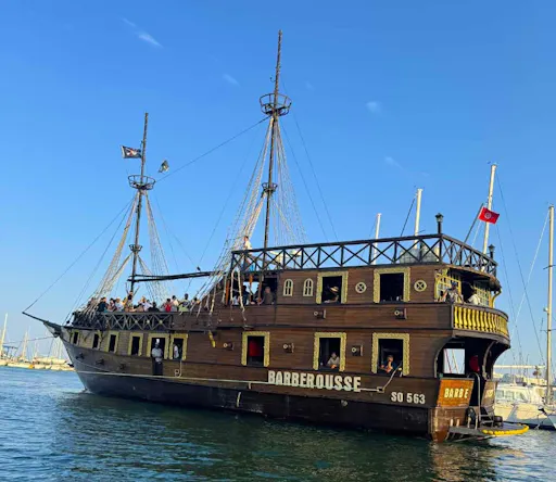 El Jem Colosseum Tour with Pirate Boat Cruise