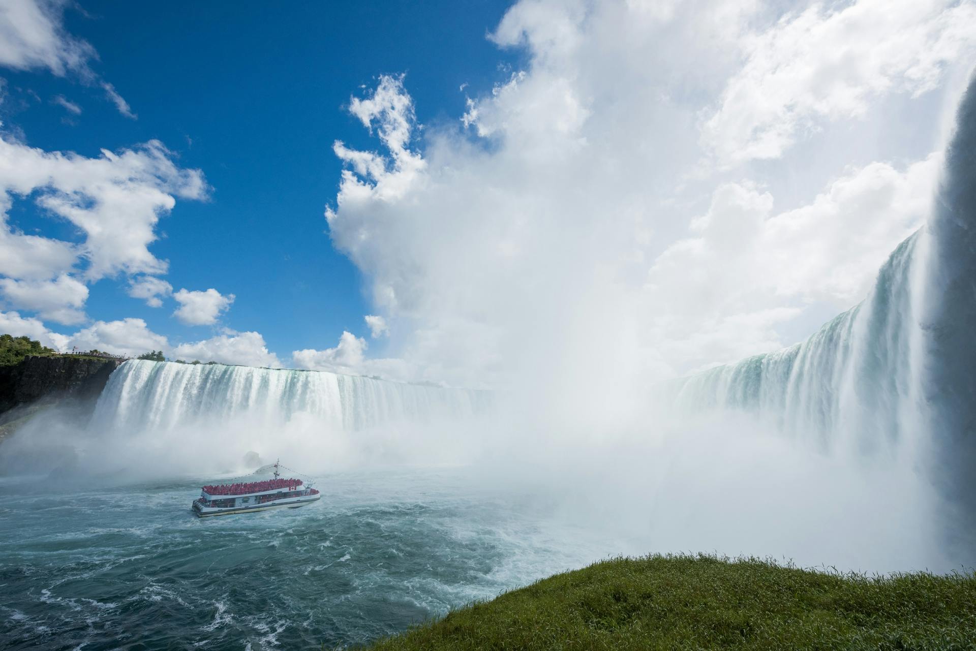 Crucero por las Cataratas del Niágara y visita guiada a los lugares más destacados
