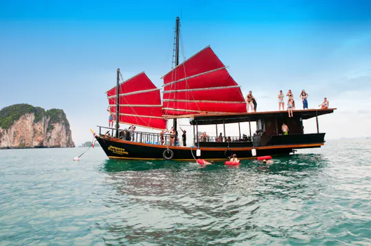Croisière privée matinale à Krabi : petit-déjeuner et visite de 4 îles