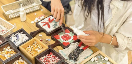 Mosaic-making workshop with a local artist in Hanoi