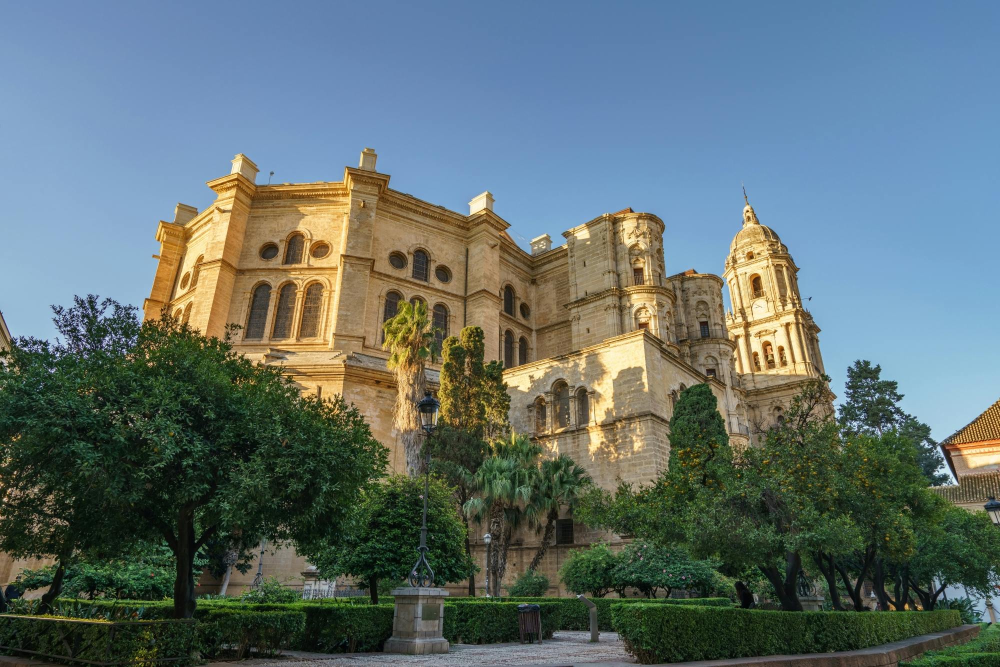 Bilhete com acesso direto e audioguia para a Catedral de Málaga