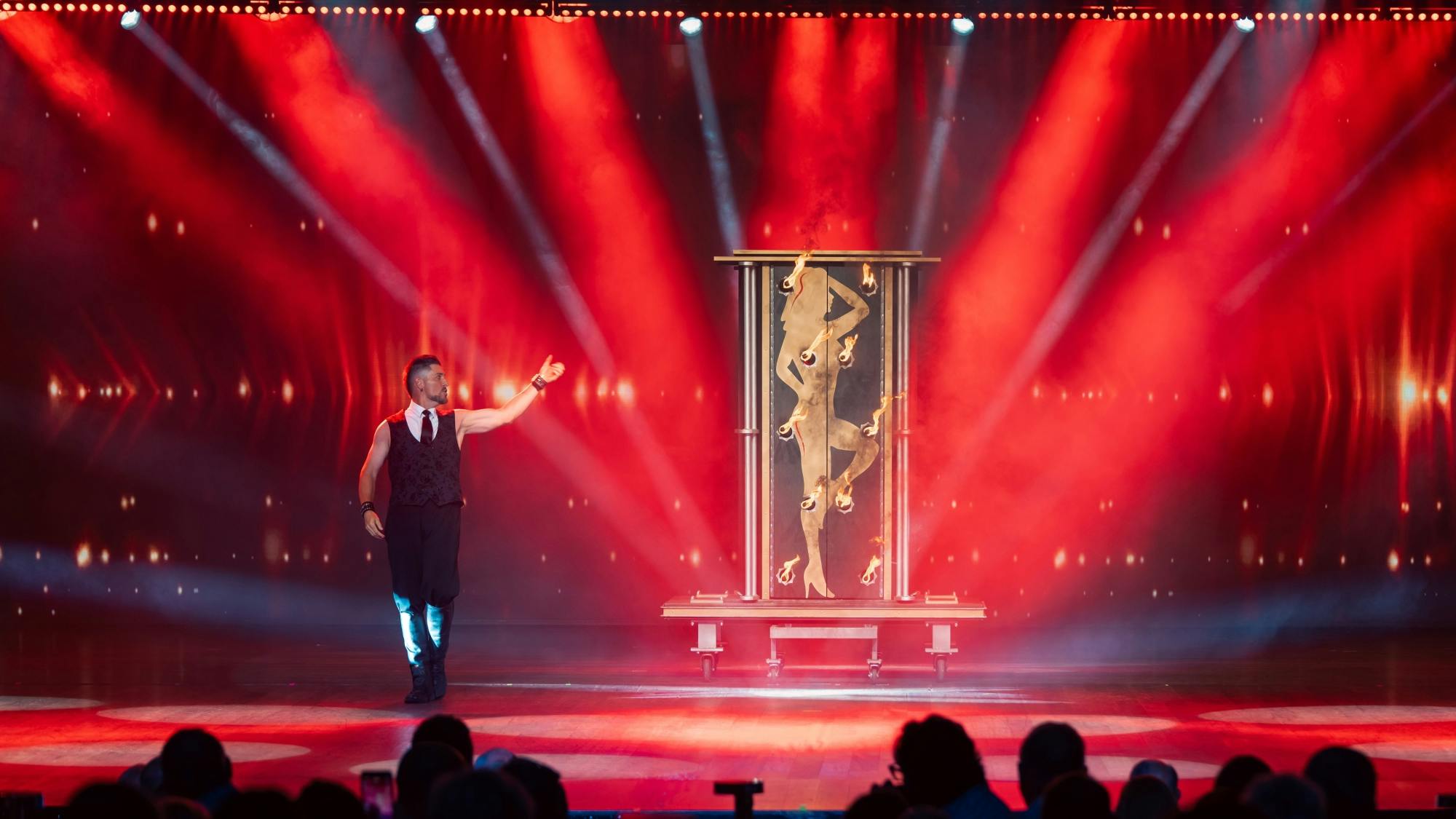 Benidorm Palace variety show with transport