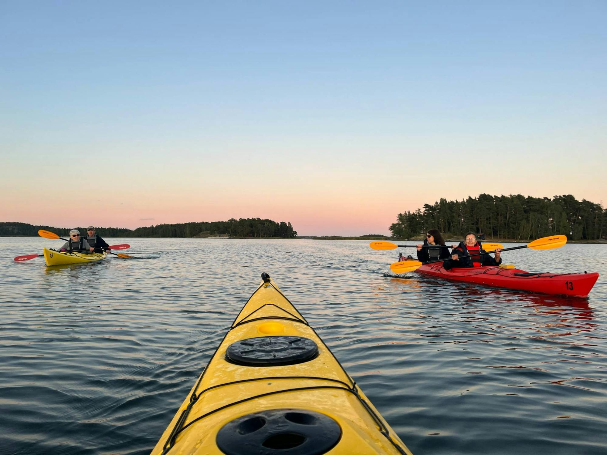 Kayak_Tour_Stockholm_Archipelago_Sunset_3_mbubzx.jpg