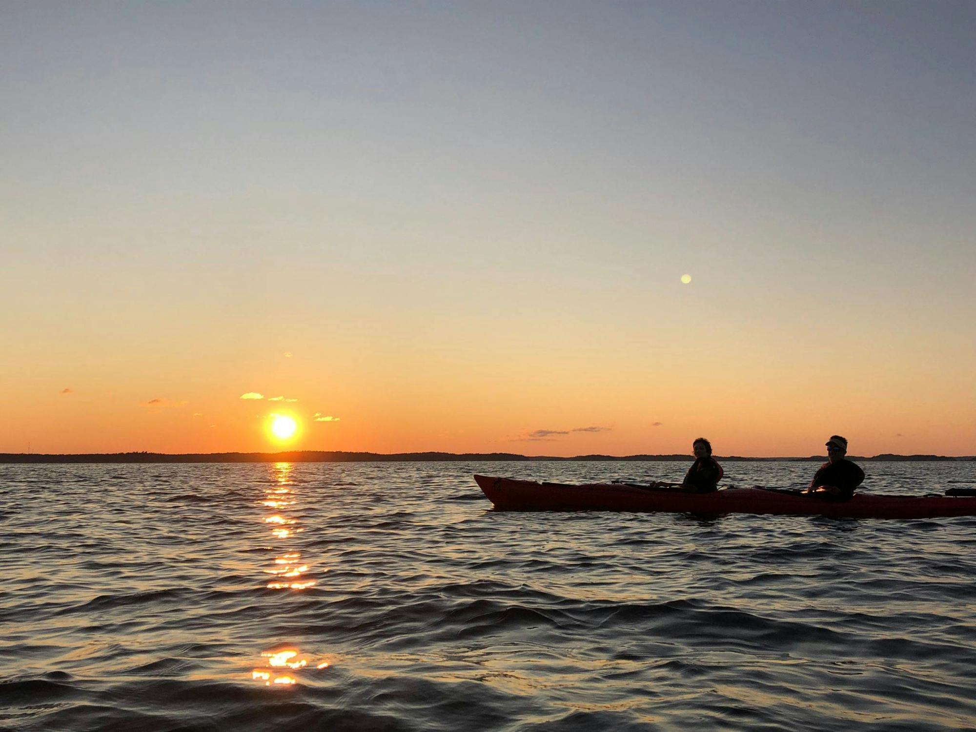 Kayak_Tour_Stockholm_Archipelago_Sunset_17_w6omte.jpg