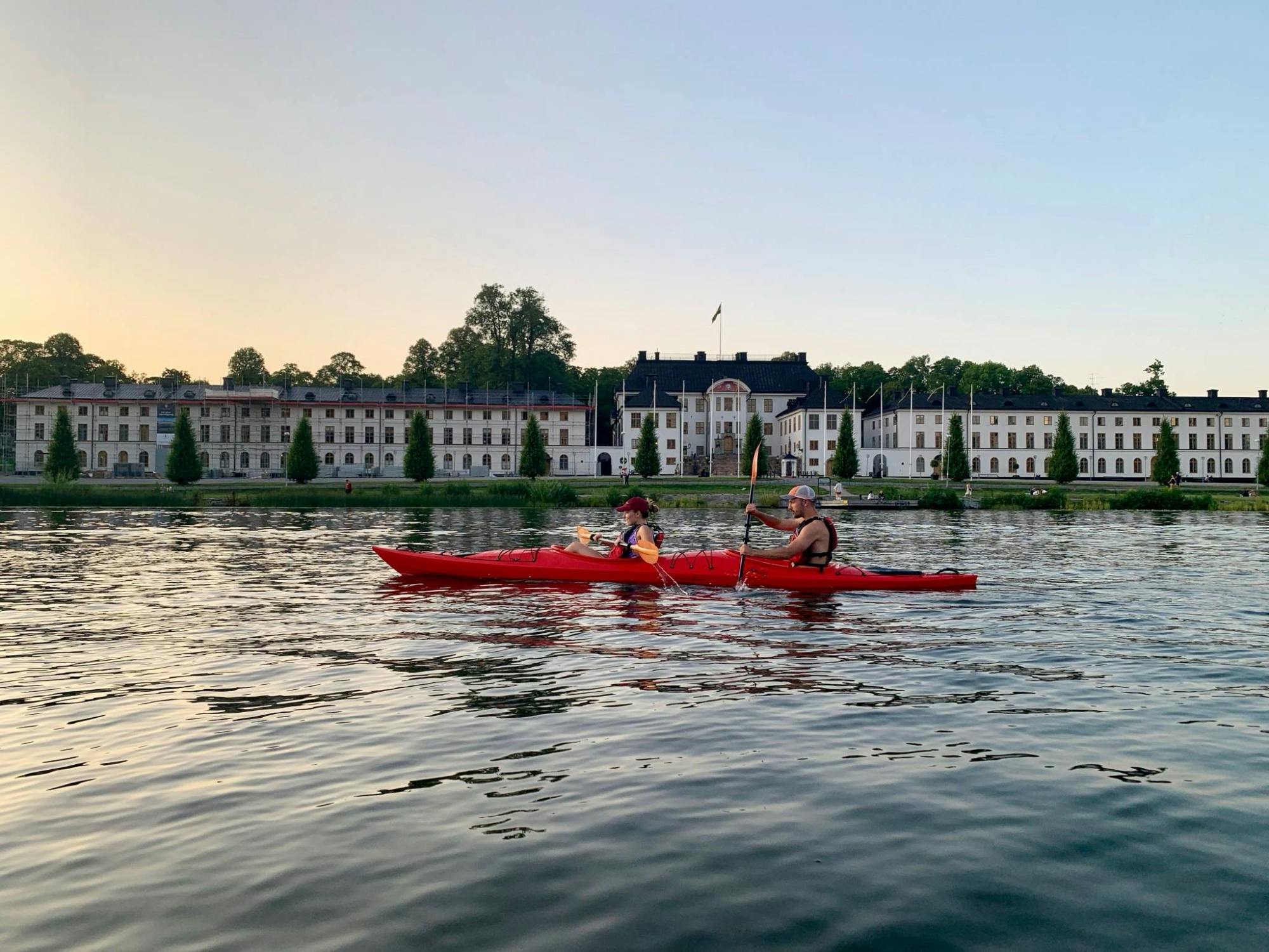 Kayak_Tour_Stockholm_City_Sunset_4_ocng0o.jpg