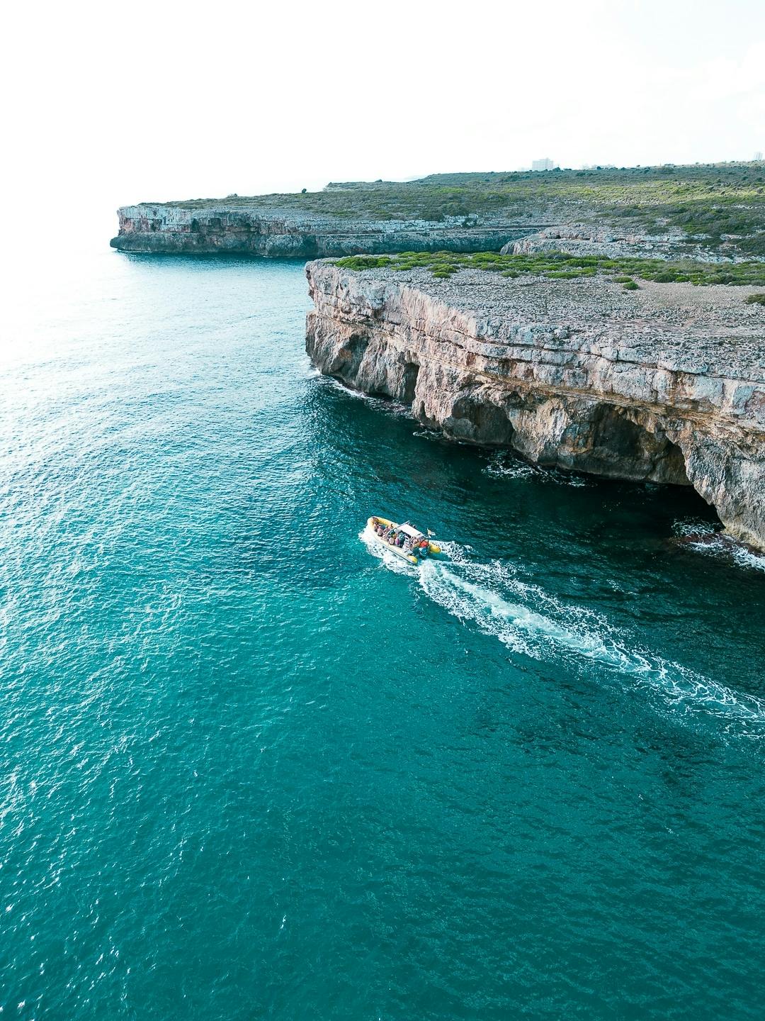 Virgin Coast Boat Tour by Skualo Portocolom
