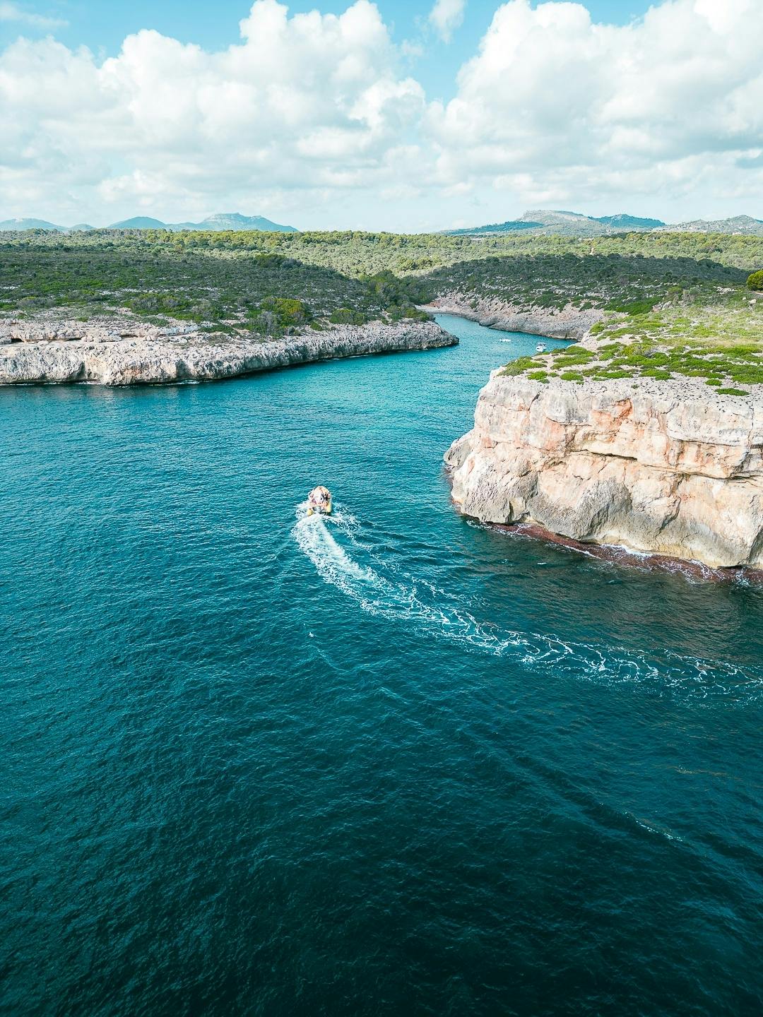 Virgin Coast Boat Tour by Skualo Portocolom