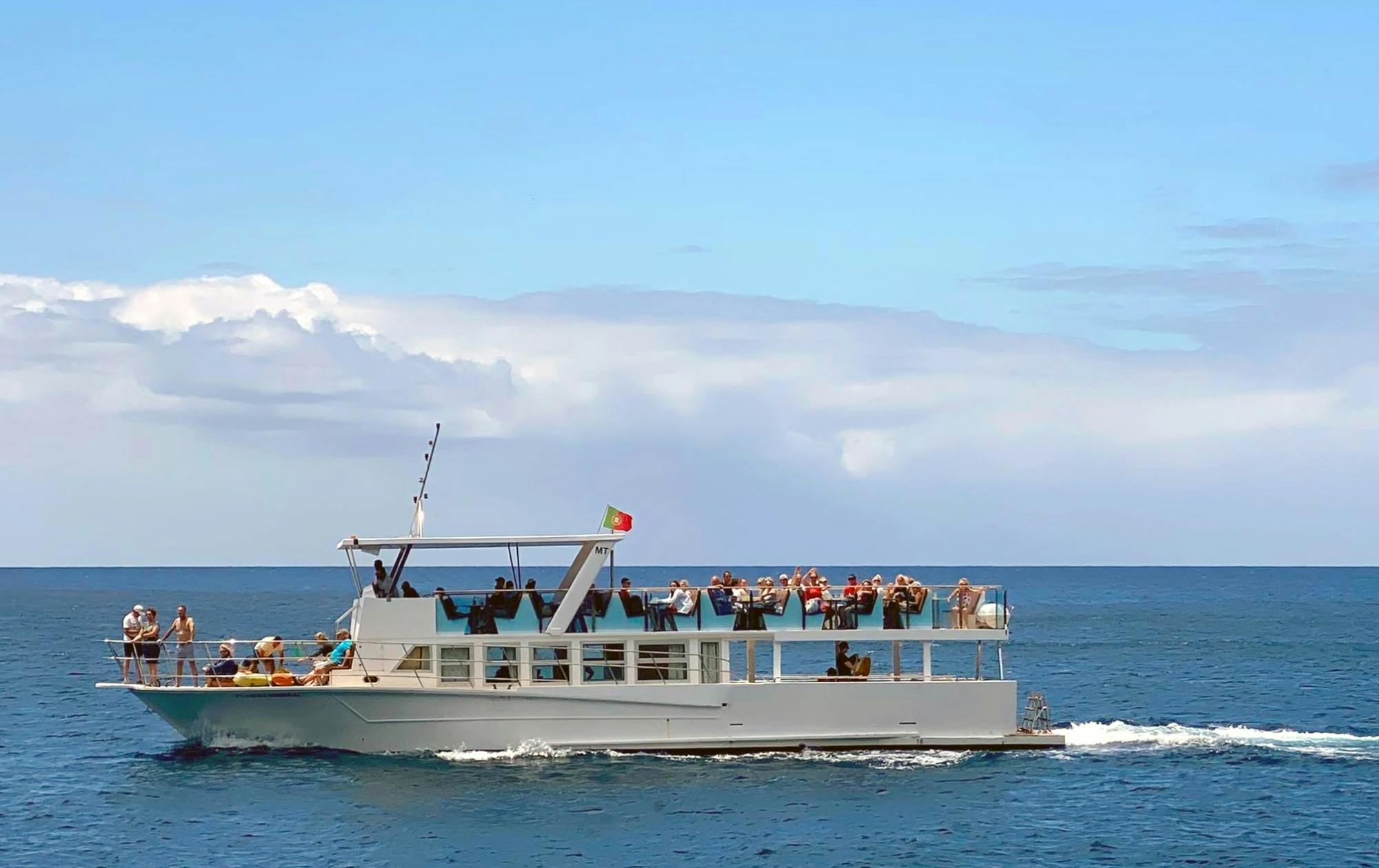 Madeira sunset dinner cruise with eclipse experience