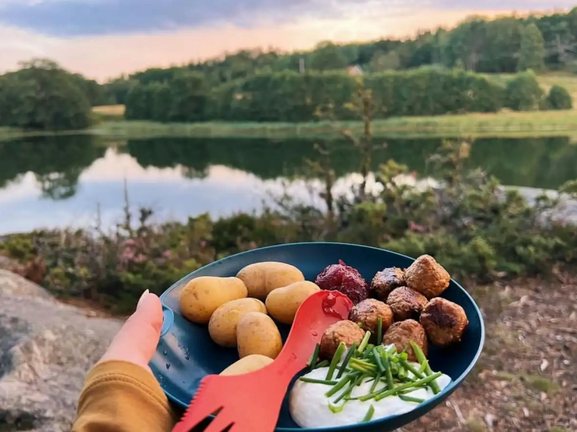Hiking_Tour_Stockholm_Tyresta_Sunset_20_iply1e.png